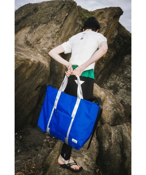OMMO ショルダーバッグ バッグ BIG MESSENGER BAG レディース