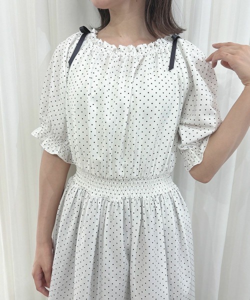 【Lakuo様】ドット柄オフショルダー ワンピース F i.n.t ワンピース ドット柄オフショルワンピース「1枚で快適