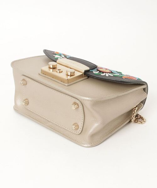 FURLA（フルラ） 刺繍ショルダーバッグ - ゴールド レディース