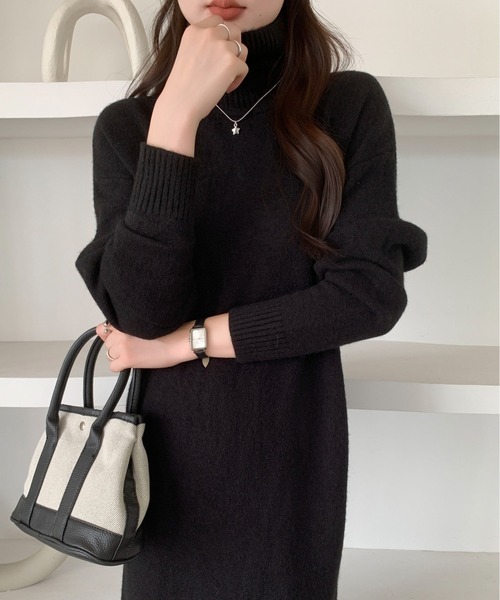 Maison Calme ワンピース サイドスリットタートルネックロングニット