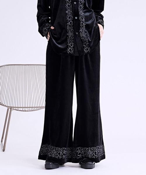 Ellno Loset（エルノロゼット） スラックス ベロア刺繍フレアパンツ