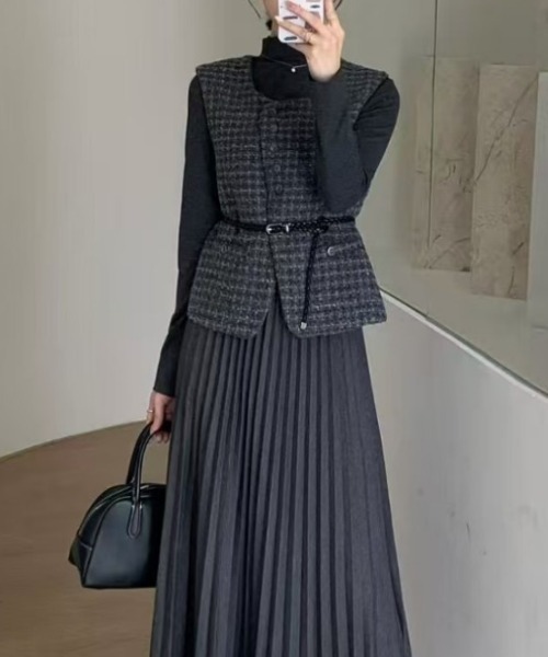 【新品】UNTITLED ボイルベルテッドプリーツワンピース 42 1-178939.jpg