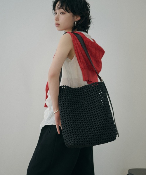 YOKE メッシュ素材 ブラック ショルダーバッグ YOKE】春夏オススメの