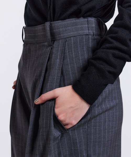 Sov. パンツ ウールストライプタックパンツ レディース