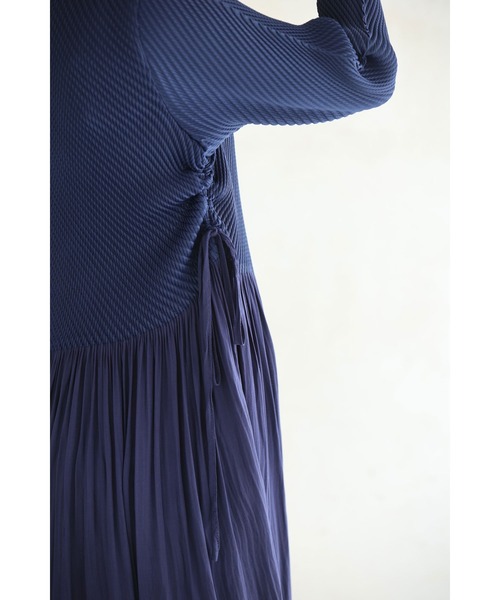 cawaii ワンピース （紺）絞れるサイドギャザーの異素材合わせ