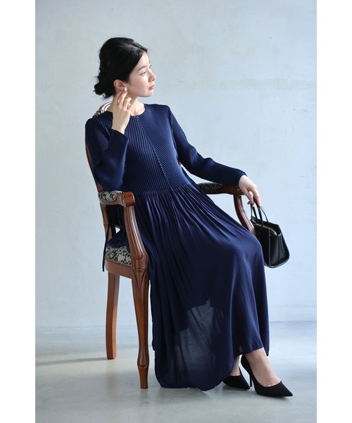 cawaii ワンピース （紺）絞れるサイドギャザーの異素材合わせ