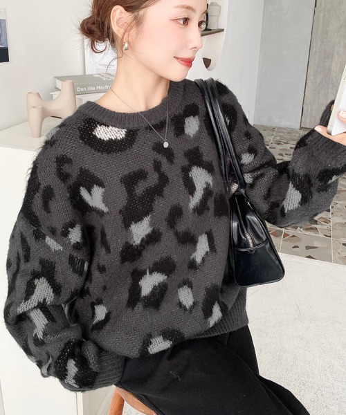 moment+ ニット セーター ニュアンスレオパード柄ジャガードニットプル