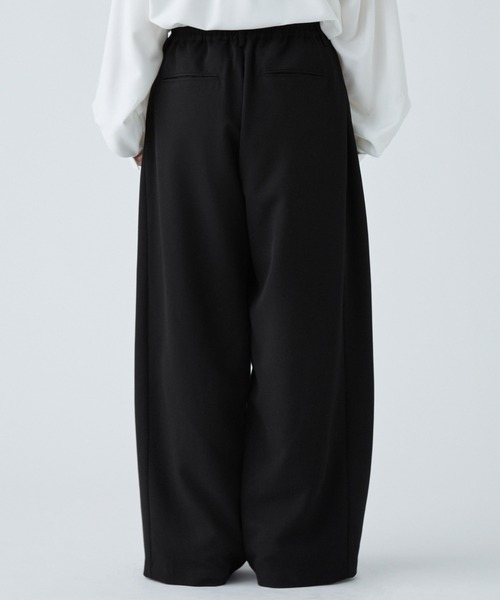 VELNUS ワイドパンツ スラックス 「VELNUS」Side tuck design front