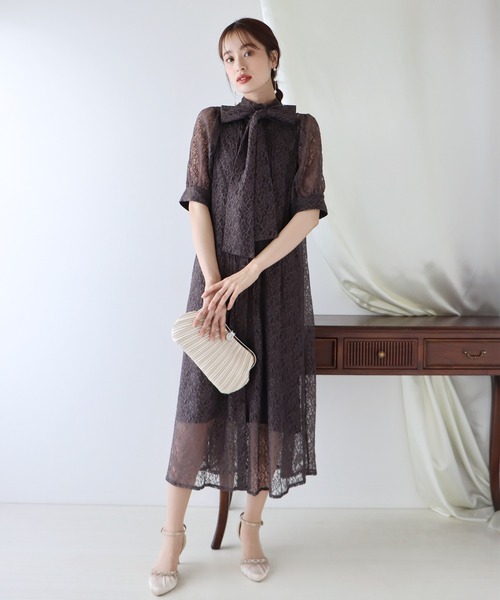 「BLUEEAST」 半袖ワンピース MEDIUM グレイッシュベージュ レディースの画像