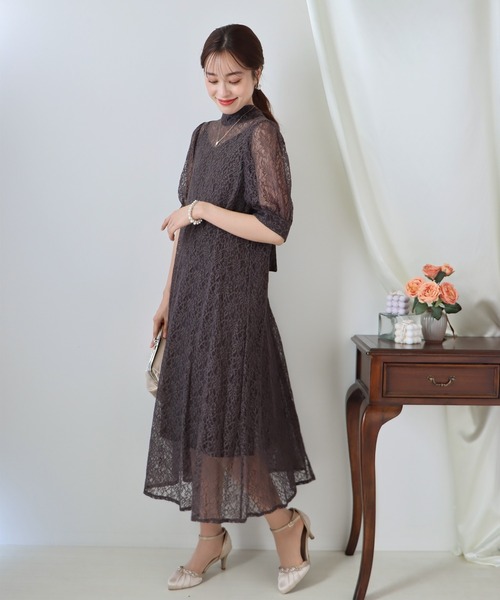 「BLUEEAST」 半袖ワンピース MEDIUM グレイッシュベージュ レディースの画像