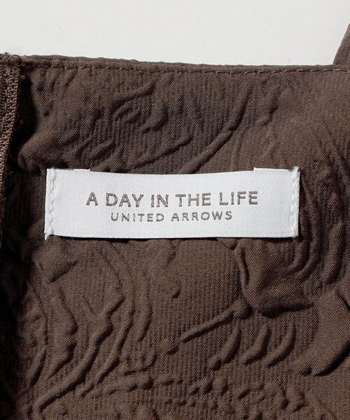 tシャツ エンボスキャミ＋Tシャツ ‐セットアイテム‐「A DAY IN THE LIFE」 レディースの画像