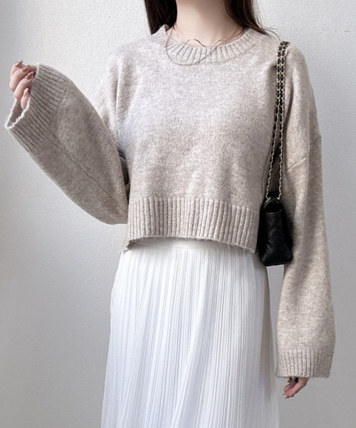 Ada. ニット セーター 袖口ワイドクロップド丈ショートニット
