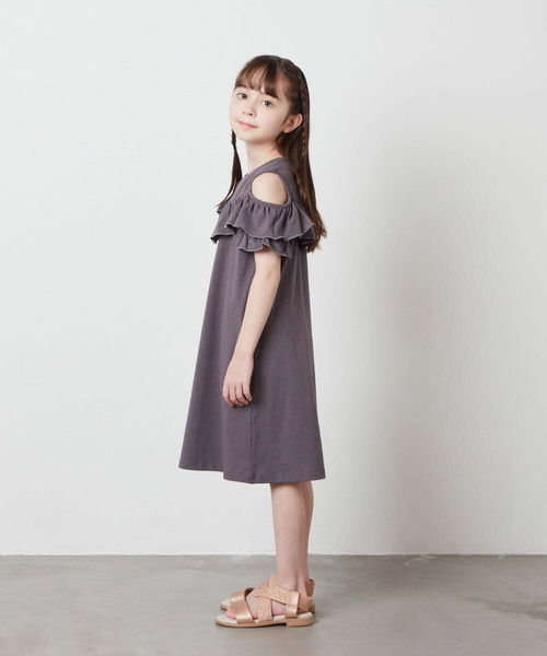 a.v.v(アー・ヴェ・ヴェ) ワンピース 「100-130」オフショルフリル a.v.v(アー・ヴェ・ヴェ) ワンピース 「100-130」オフショルフリル