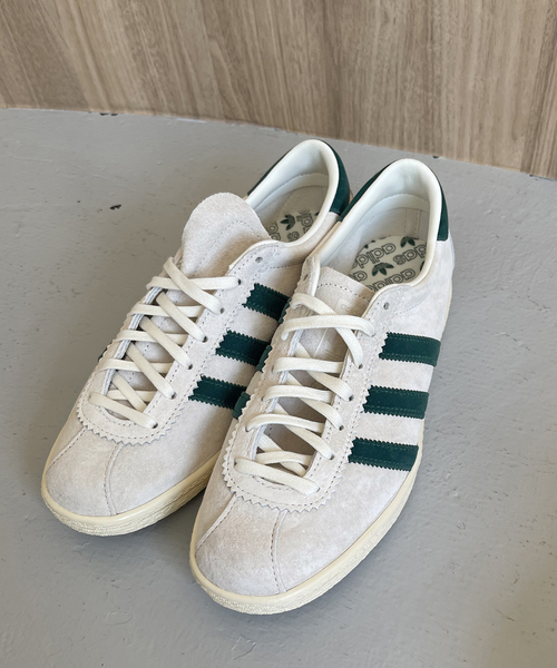 FRAMeWORK スニーカー ADIDAS/アディダス TOBACCO（グリーン 
