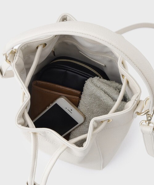 INDIVI（インディヴィ） ショルダーバッグ バッグ 「合皮／ショルダー