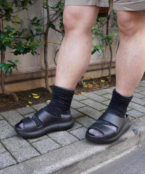 サンダル OOFOS/ウーフォス　OOYEA ウーヤー リカバリーサンダル レディース メンズの画像