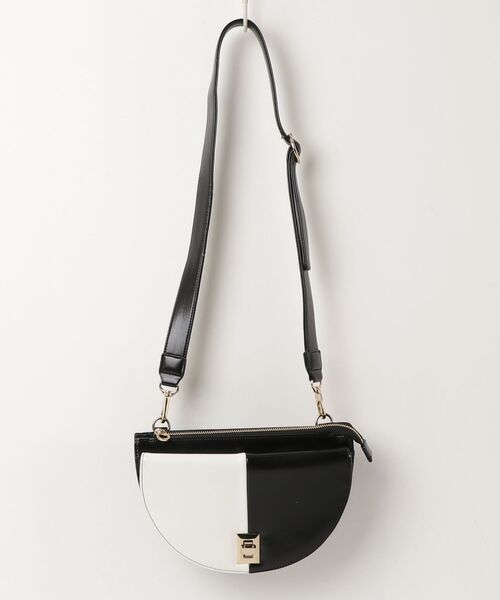 MARY QUANT（マリークヮント） ショルダーバッグ - ブラック 