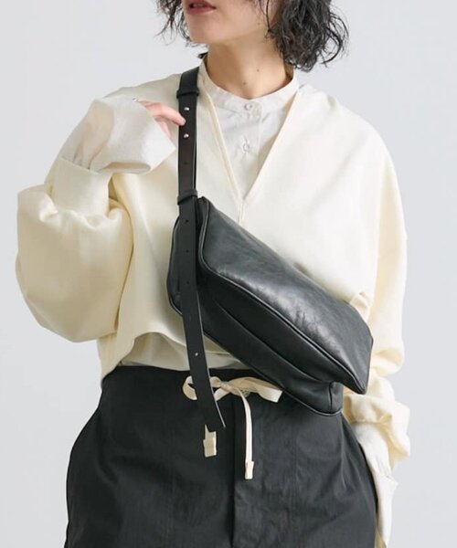 n*o様 ear PAPILLONNER ミニスワローマチショルダーバッグ ear PAPILLONNER（イア パピヨネ） ショルダーバッグ バッグ 「本革