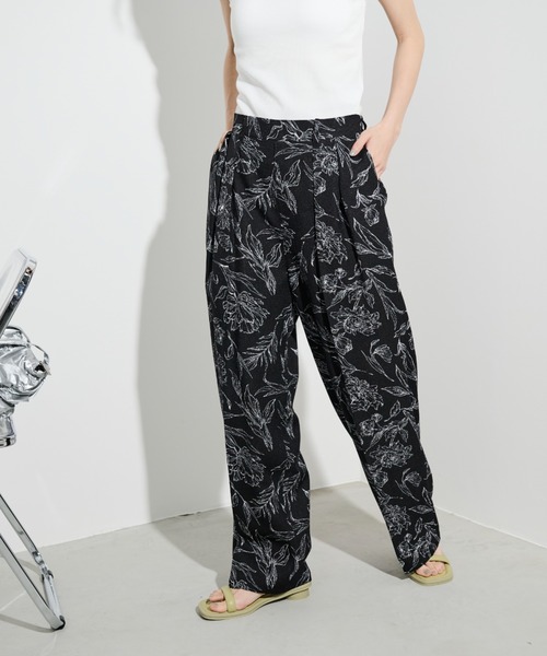 【新品タグ付15,800円】NICOLE YAMADAYA 綺麗な花柄パンツ 新品タグ付15,800円】NICOLE YAMADAYA 綺麗な花柄パンツ - メルカリ
