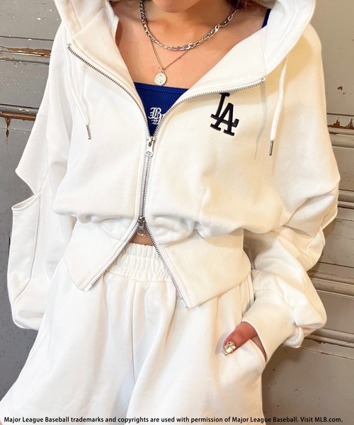 【美品】BTTF／【MLB】ラインロゴセットアップ バック トゥー ザ フィールド （ビーティーティーエフ） BACK TO
