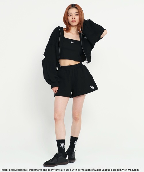 BACK TO THE FIELD ワンピース 「MLB」ZIPロゴフーディー