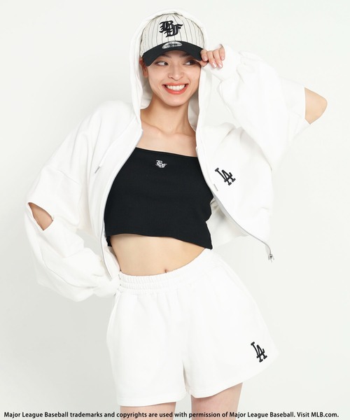 BACK TO THE FIELD ワンピース 「MLB」ZIPロゴフーディー