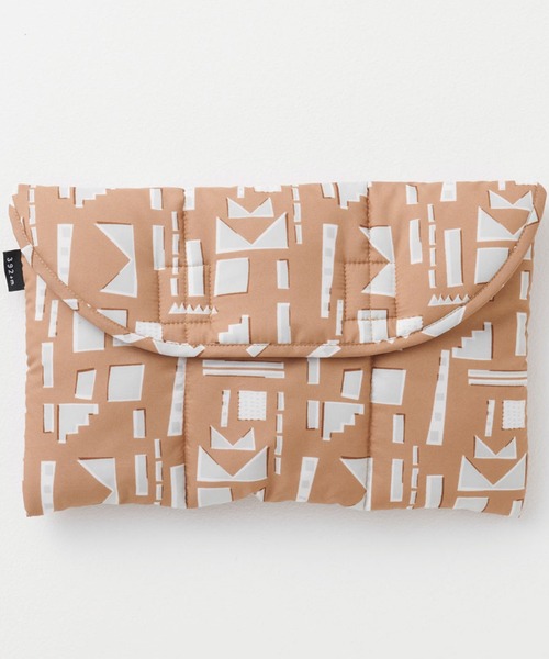 392 plus m タブレットケース tr：the3 quilting clutch bag M