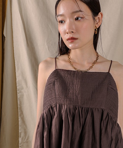 S / île シール 完売品 フリルジレ キャミソール ベスト en CAnAF ベスト ジレ ピンタックキャミソールビスチェ