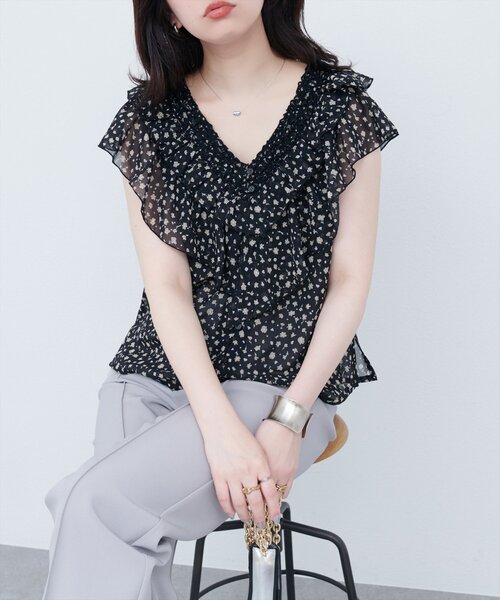 フリルVネックブラウス natural couture｜フリルVネックブラウス | Rakuten Fashion