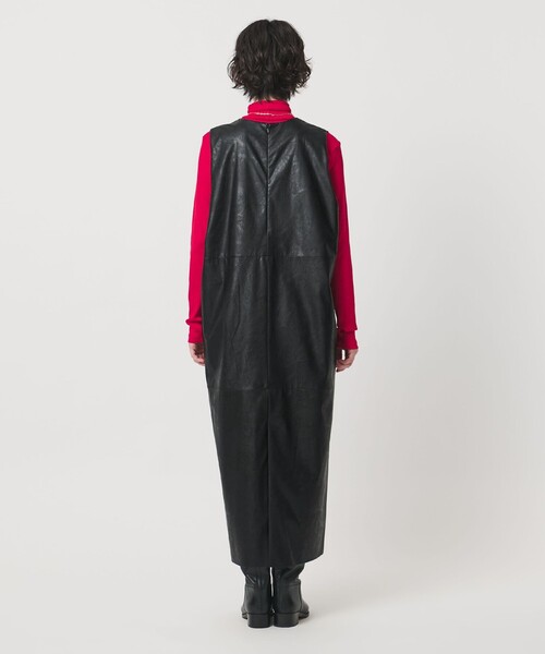 SACRA（サクラ） ワンピース 「SACRA」レザーライク Uネック