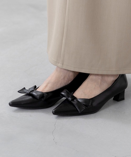 menue（メヌエ） パンプス 歩きやすい リボンモチーフ ポインテッド