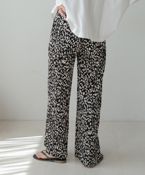 ストレッチ生地のプリーツパンツ Bou Jeloud パンツ 「M・Lサイズ展開」ストレッチプリーツパンツ