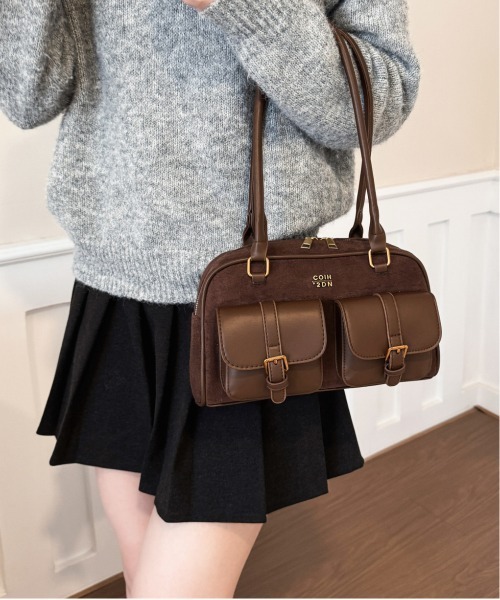 バッグ y2k 00s TOUGH body bag multi pocket tech POV: You're that Y2K IT-girl — but make it functional. The Y2K