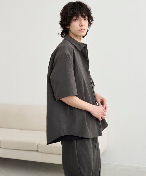送料関税込み HERNO コットン ストレッチ Tシャツ ベージュ 程よく個性を満たすくしゅっとシャーリングTシャツ – ONE PEACE