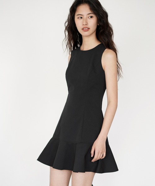 【最終お値下げ‼️早い者勝ち】美品✨ELLIE ナイロンワンピース 美品】ELLIE ナイロンワンピース