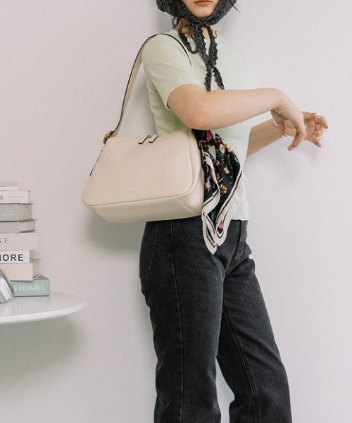 Beaure ビュレ 新品ショルダー Beau're（ヴュレ） ショルダーバッグ バッグ 「BEAURE/ビュレ」Design