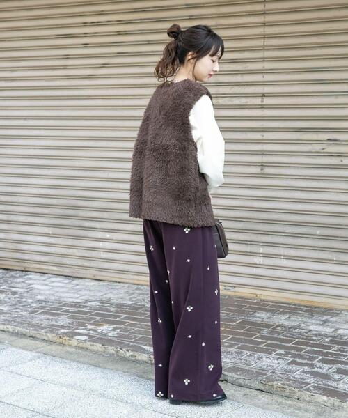 ITEMS URBANRESEARCH（アイテムズ アーバンリサーチ） パンツ 刺繍