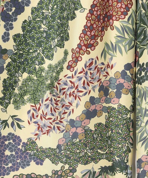 CABaN（キャバン） パンツ シルクツイル FLOWER RIVERプリント 2タック