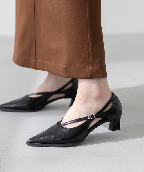 新品✨38サイズ MARION TOUFET クロス ストラップ パンプス 黒 新品✨38サイズ MARION TOUFET クロス ストラップ パンプス 黒