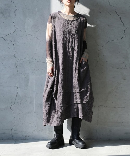 antiqua（アンティカ） ワンピース ノースリーブ 凹凸素材 コクーン
