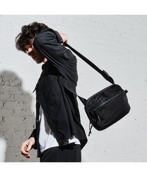 【美品】Aer　エアー　ボディバッグ　Tech Sling ウエストポーチ　黒 エアー Aer エアー ボディバッグ Aer Tech Sling 3 ウエスト