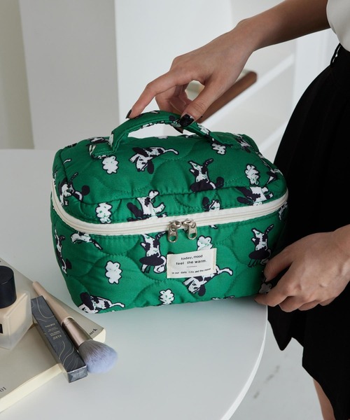 LA VORAGINE（ラ ヴォラジネ） ポーチ 大容量マルチトラベルメイク