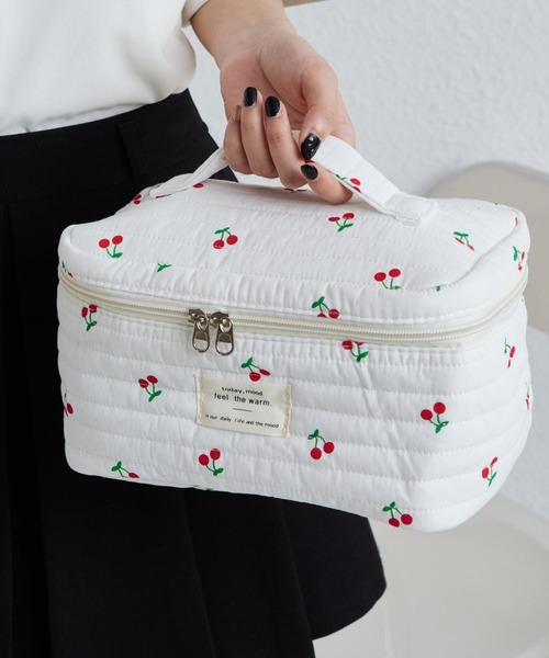 LA VORAGINE（ラ ヴォラジネ） ポーチ 大容量マルチトラベルメイク