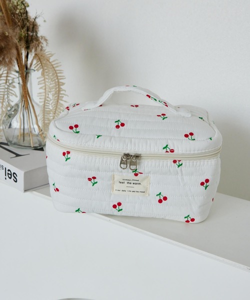 LA VORAGINE（ラ ヴォラジネ） ポーチ 大容量マルチトラベルメイク