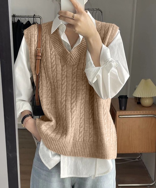 LARDINI ニットベスト ジレ 春夏 ベージュ 干場 戸賀 LARDINI ニットベスト ジレ 春夏 ベージュ 干場 戸賀 - メルカリ