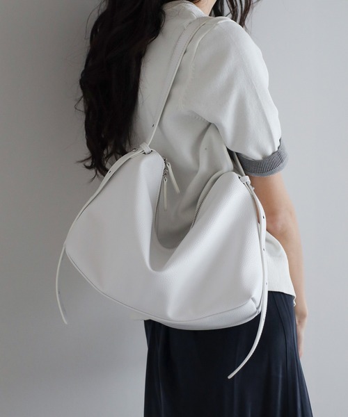 soins ミニマルショルダーバッグ ブラック soins ショルダーバッグ バッグ 「牛革」ミニマルショルダー