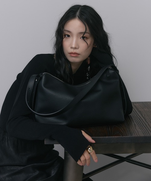 soins ショルダーバッグ バッグ 「牛革」ミニマルショルダーバッグ