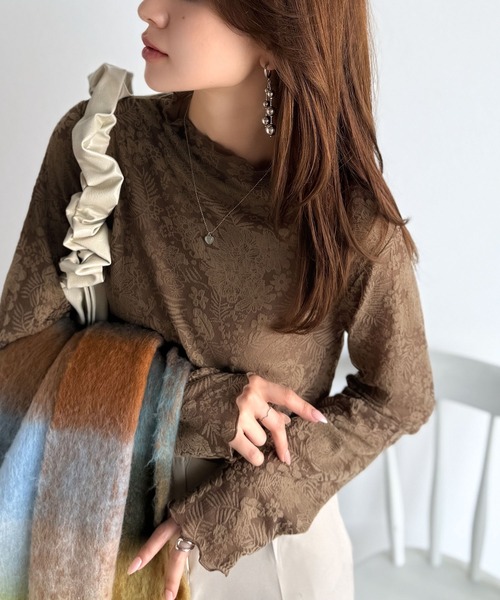 tシャツ 透け感で魅せる、秋の上品レイヤード。プチハイネック花柄レースメロウトップス（長袖） レディース | classicalelf | 20