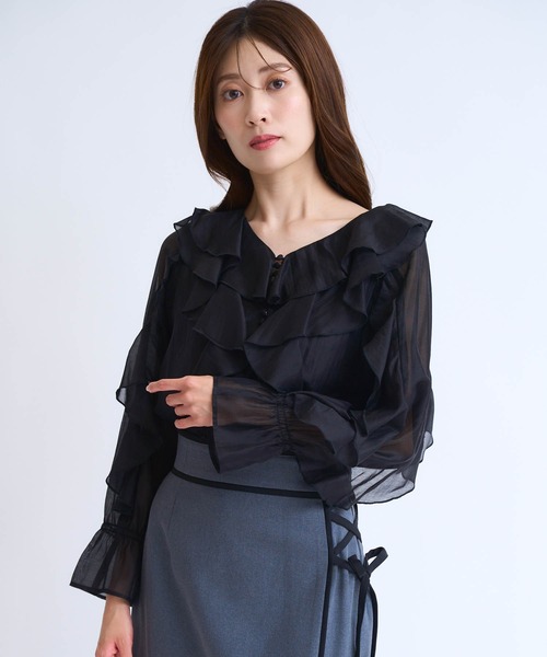 美品！Noela フリルブラウスノエラ NOELA（ノエラ） ブラウス シャツ ラッフルフリルブラウス レディース