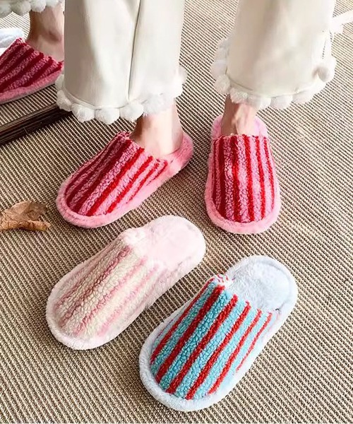 LA VORAGINE（ラ ヴォラジネ） スリッパ 温かストライプ柄ファー